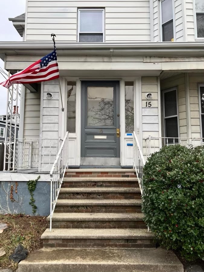 Sober living Boston House 15 Harwood St Lynn MA